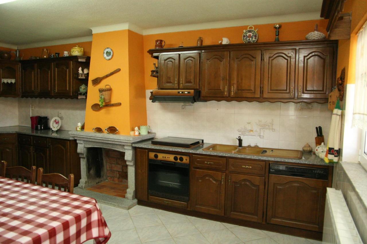 Casa Da Pizzaria Lägenhet Carapito Exteriör bild